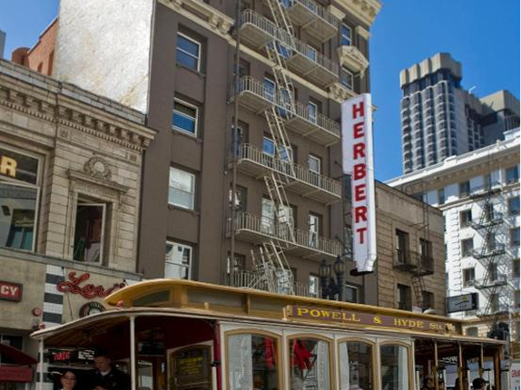 The Bartlett Hotel and Guesthouse